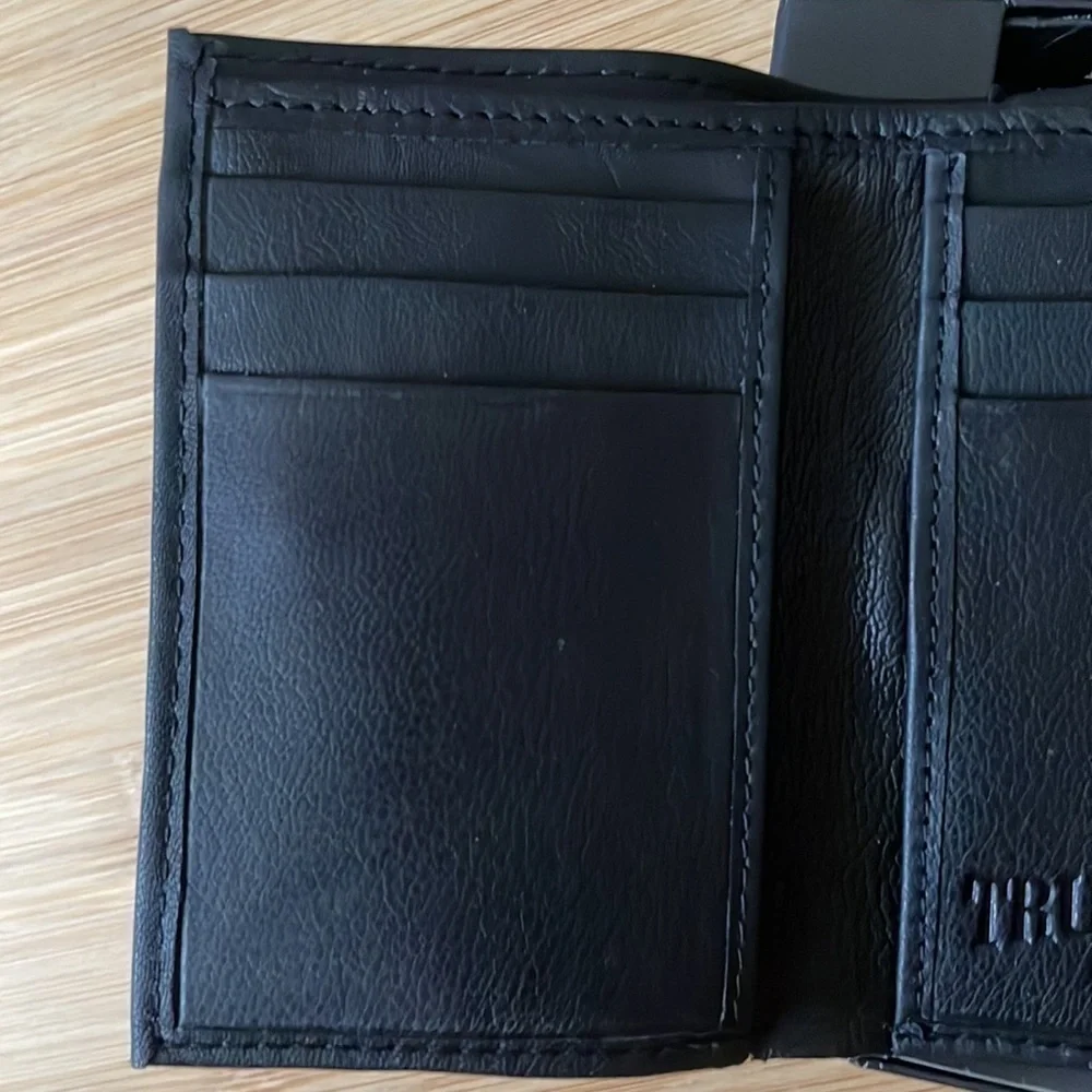 Brand New True Religion Genuine Leather Black Men’s Kincaid Wallet w/ Desk Valet